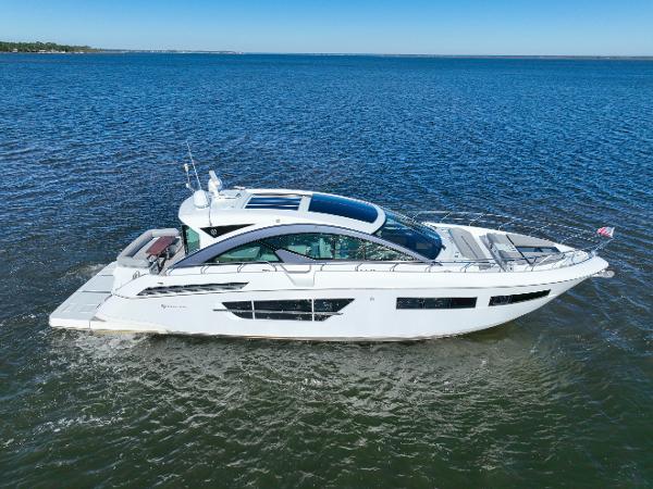 2020 Cruisers Yachts 60 Cantius