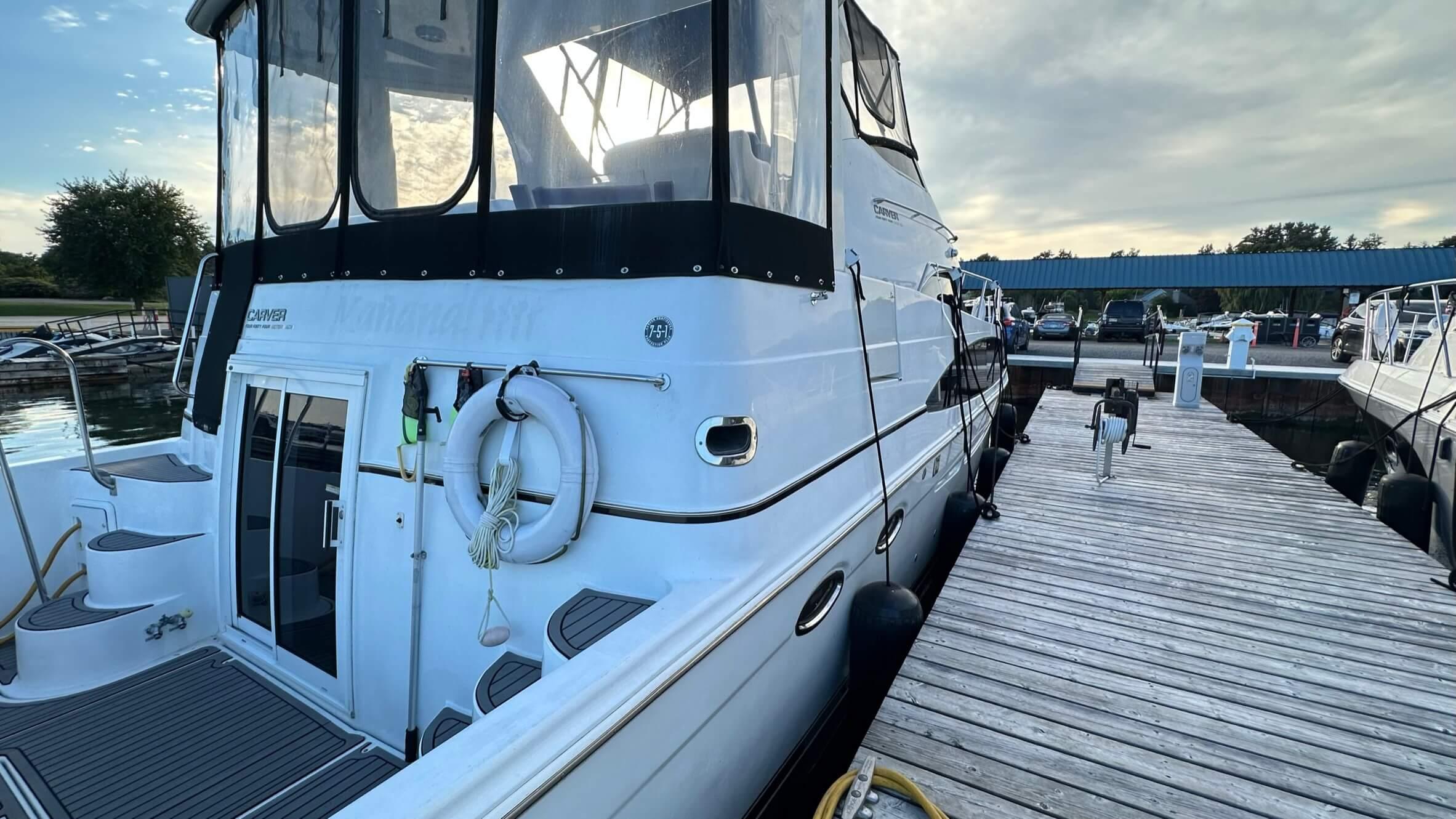 2001-carver-444-cockpit-motor-yacht-power-9749680-20250407091724826-1_XLARGE