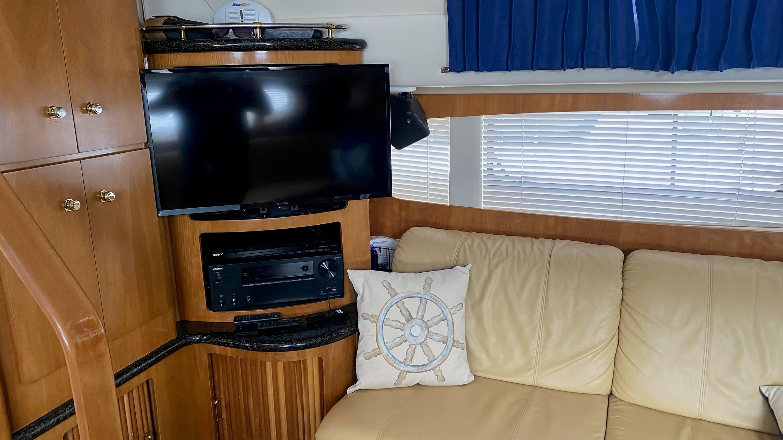 2001-carver-444-cockpit-motor-yacht-power-9749680-20250407091730059-1_XLARGE