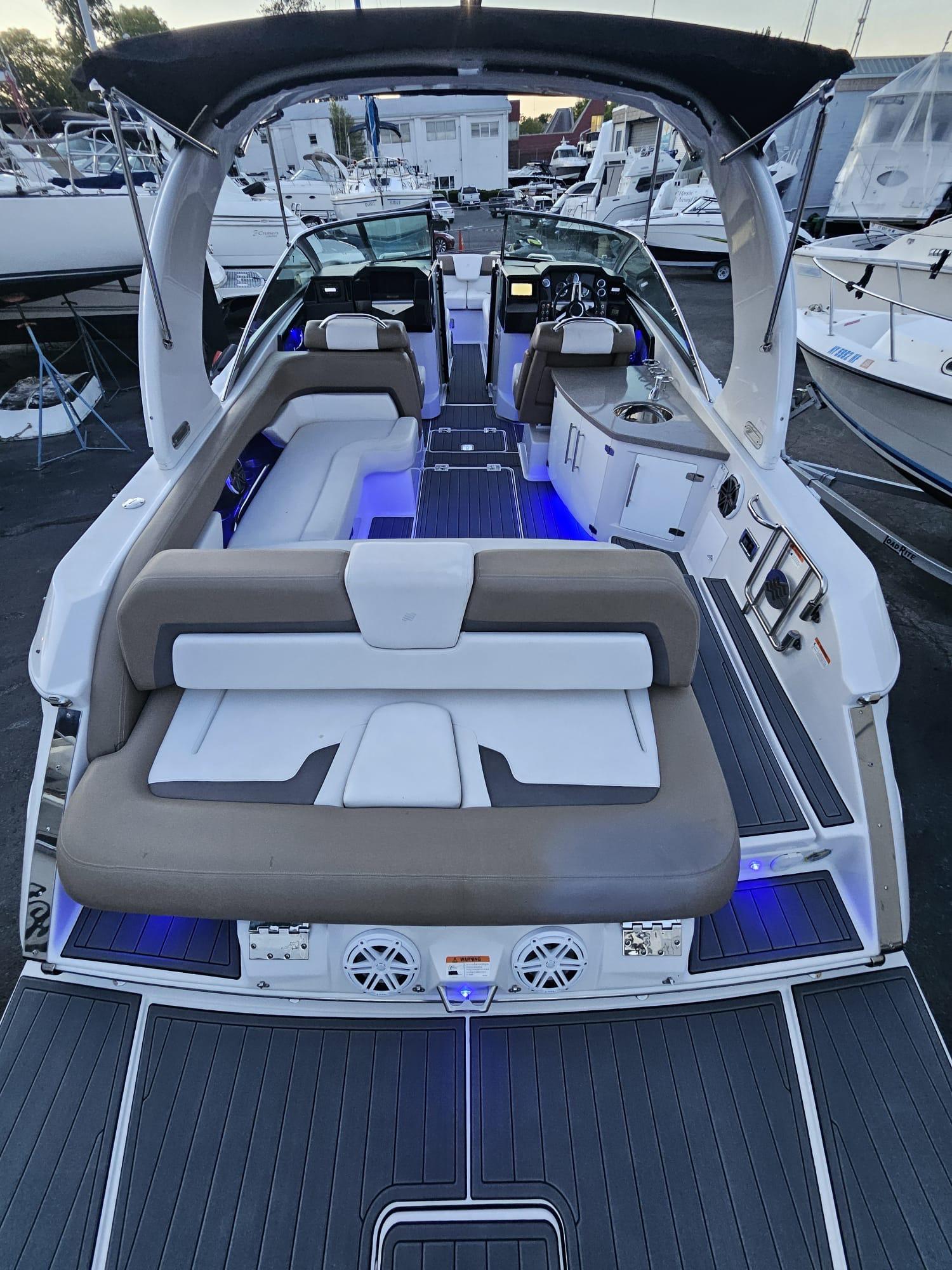 2017-four-winns-horizon-h290-power-9789681-20250523073653357-1_XLARGE