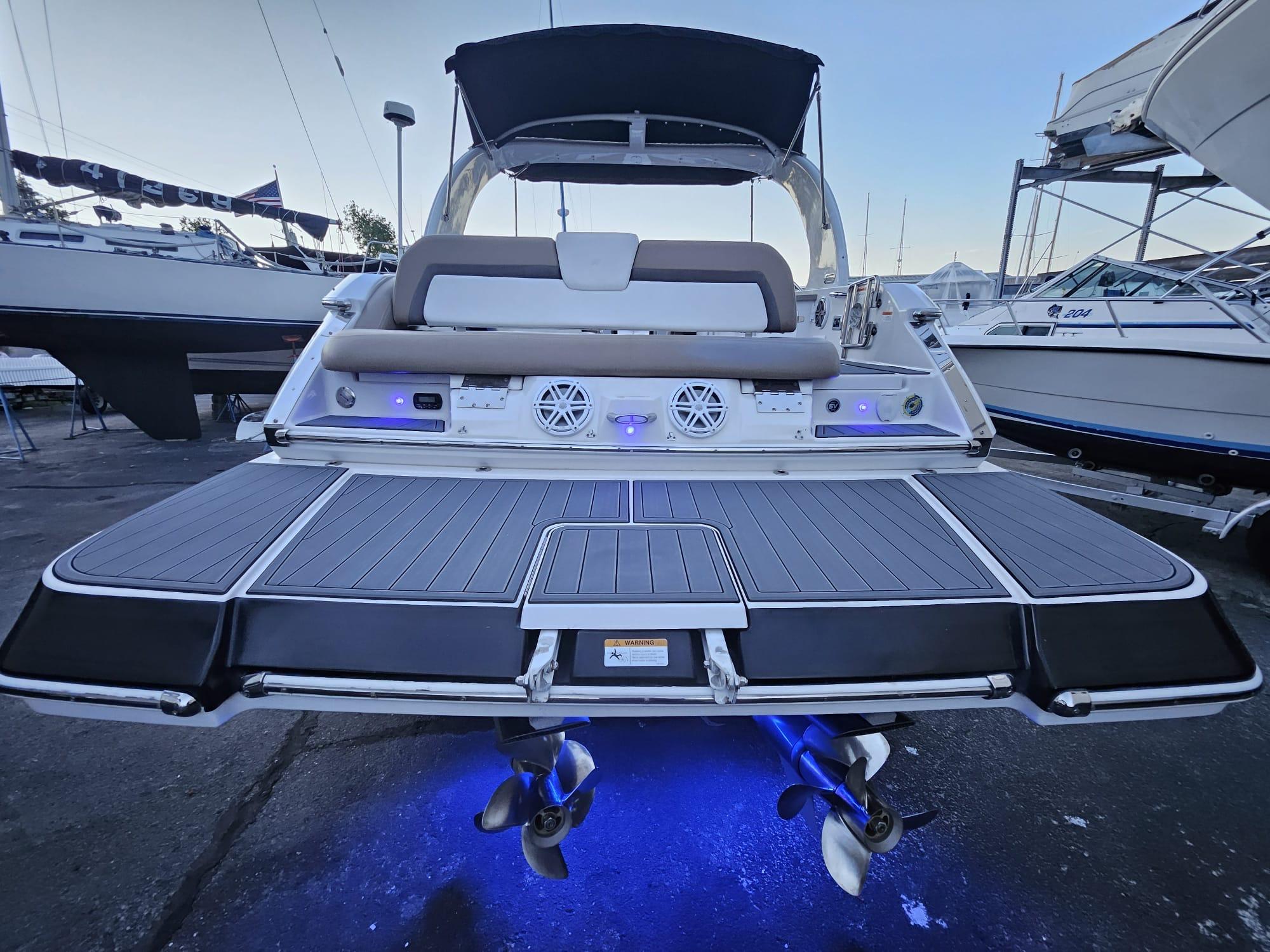 2017-four-winns-horizon-h290-power-9789681-20250523073657111-1_XLARGE