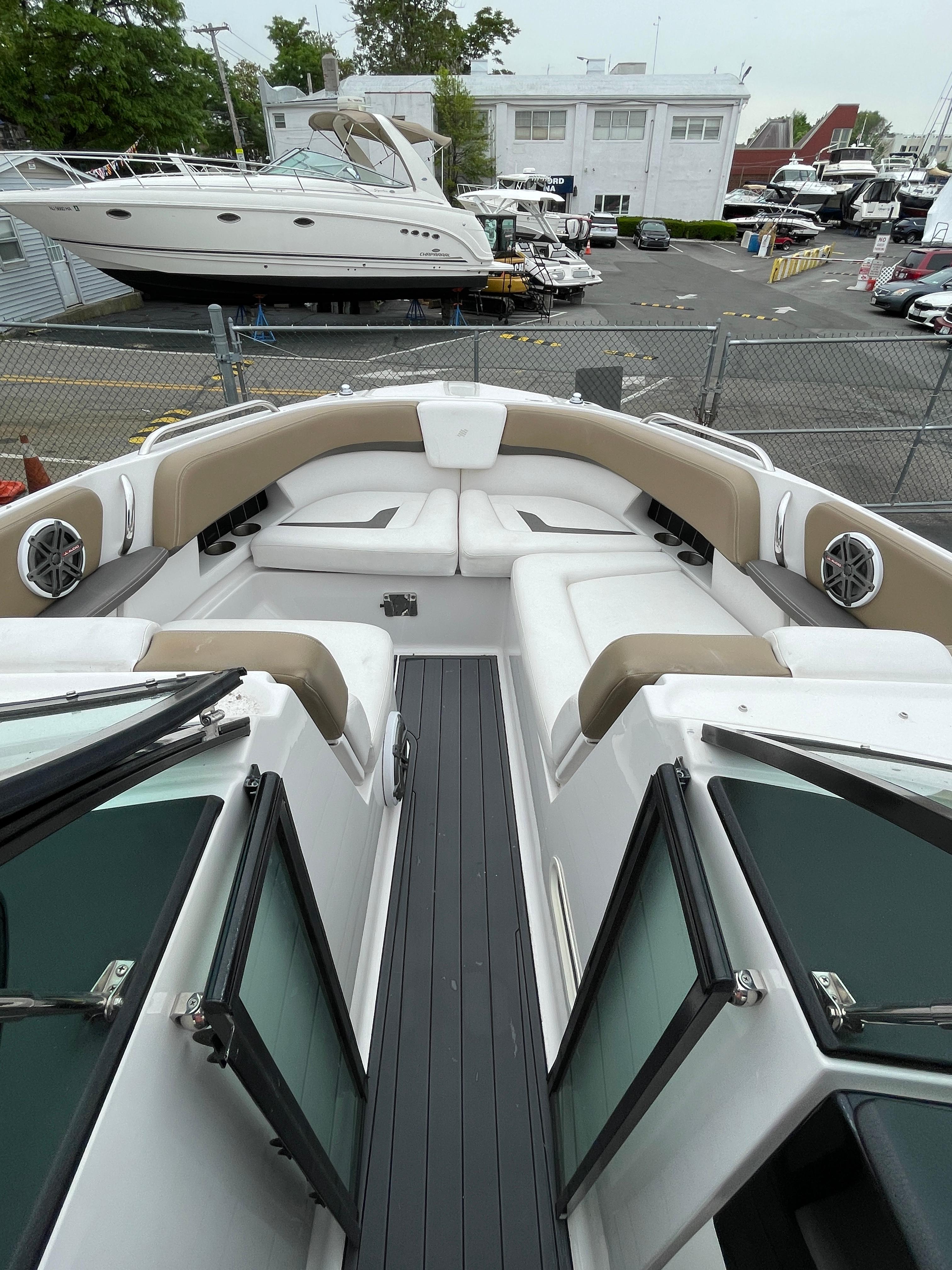 2017-four-winns-horizon-h290-power-9789681-20250530115914631-1_XLARGE
