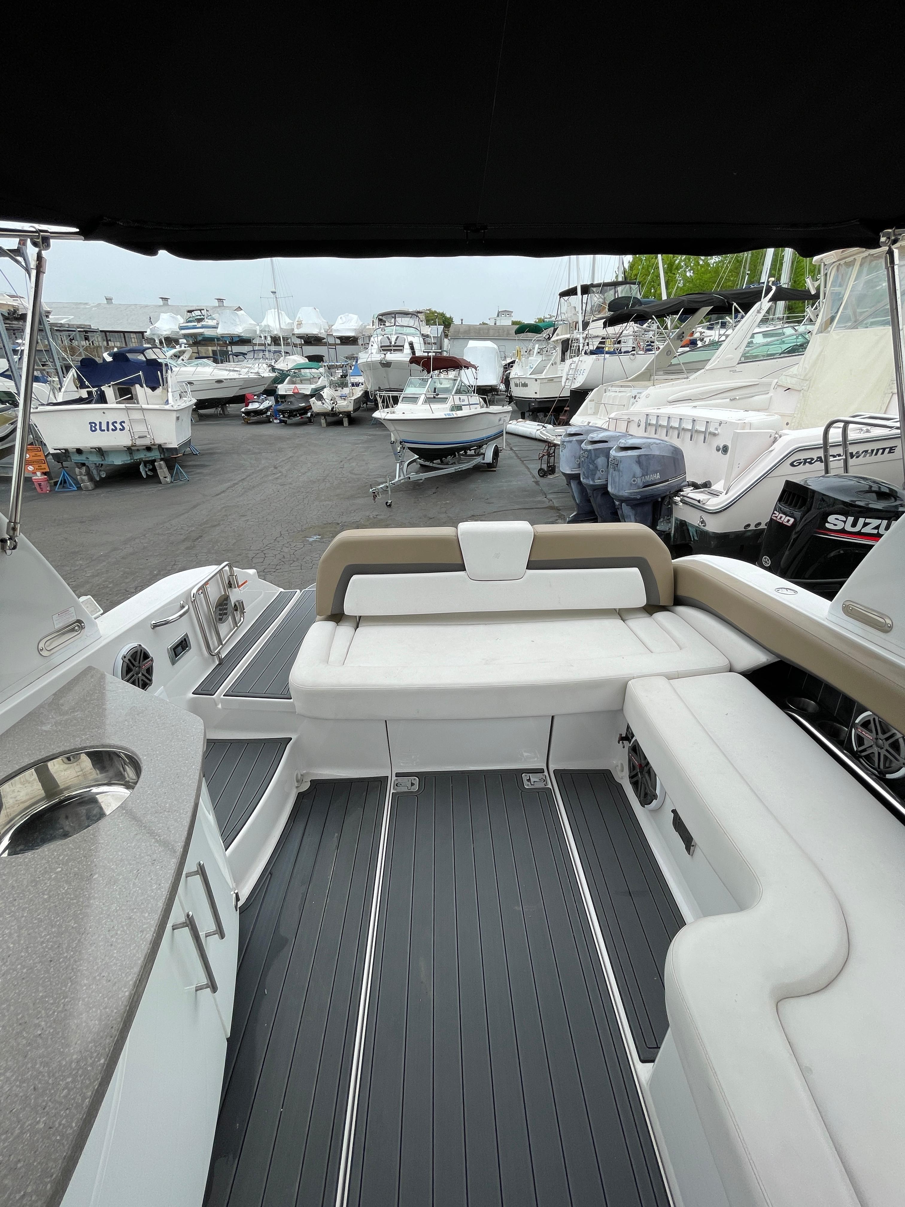2017-four-winns-horizon-h290-power-9789681-20250530120007415-1_XLARGE