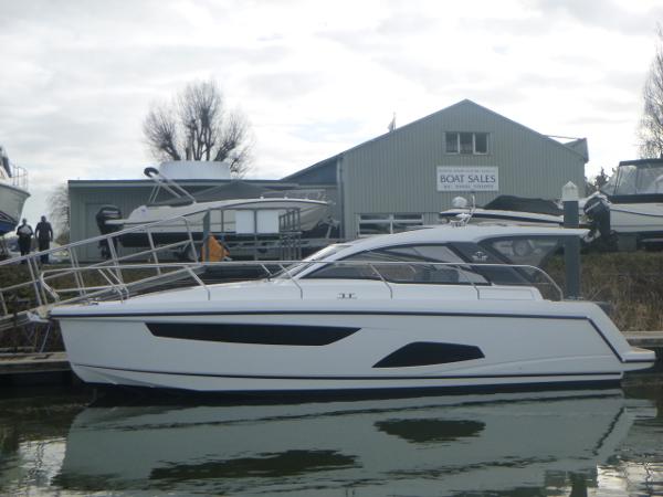 Sealine S330 For Sale From Tbs Boats 20210328