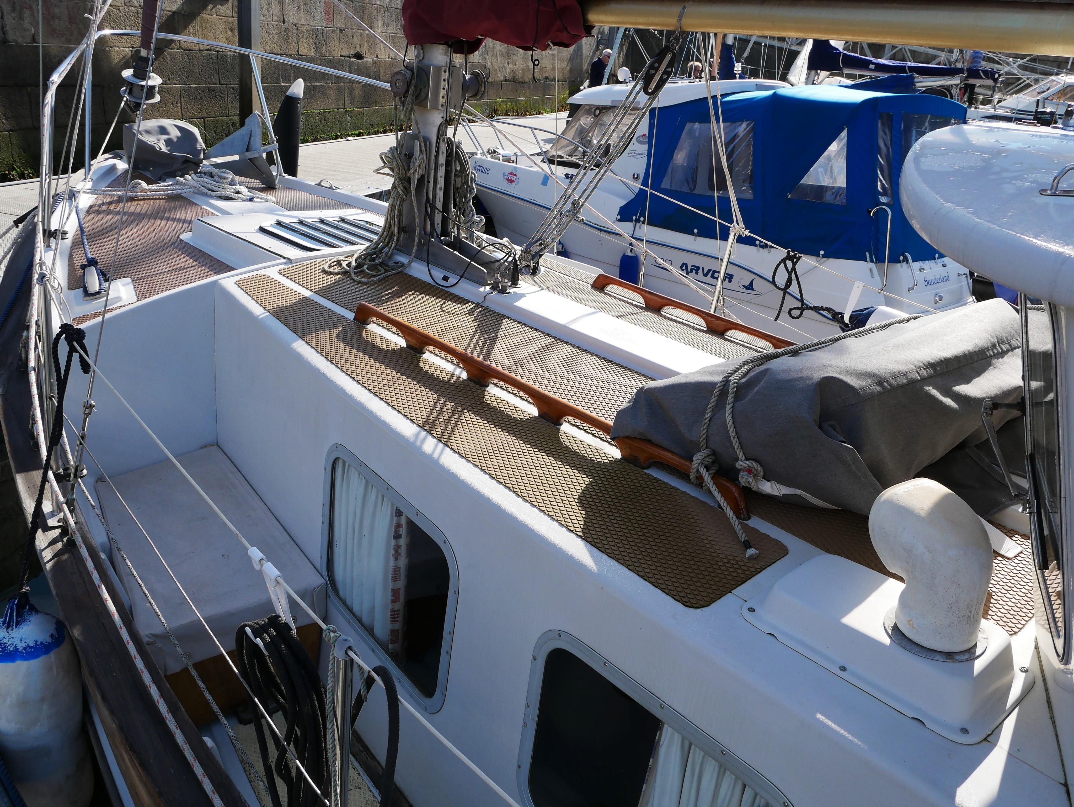 Fisher 25 boat for sale