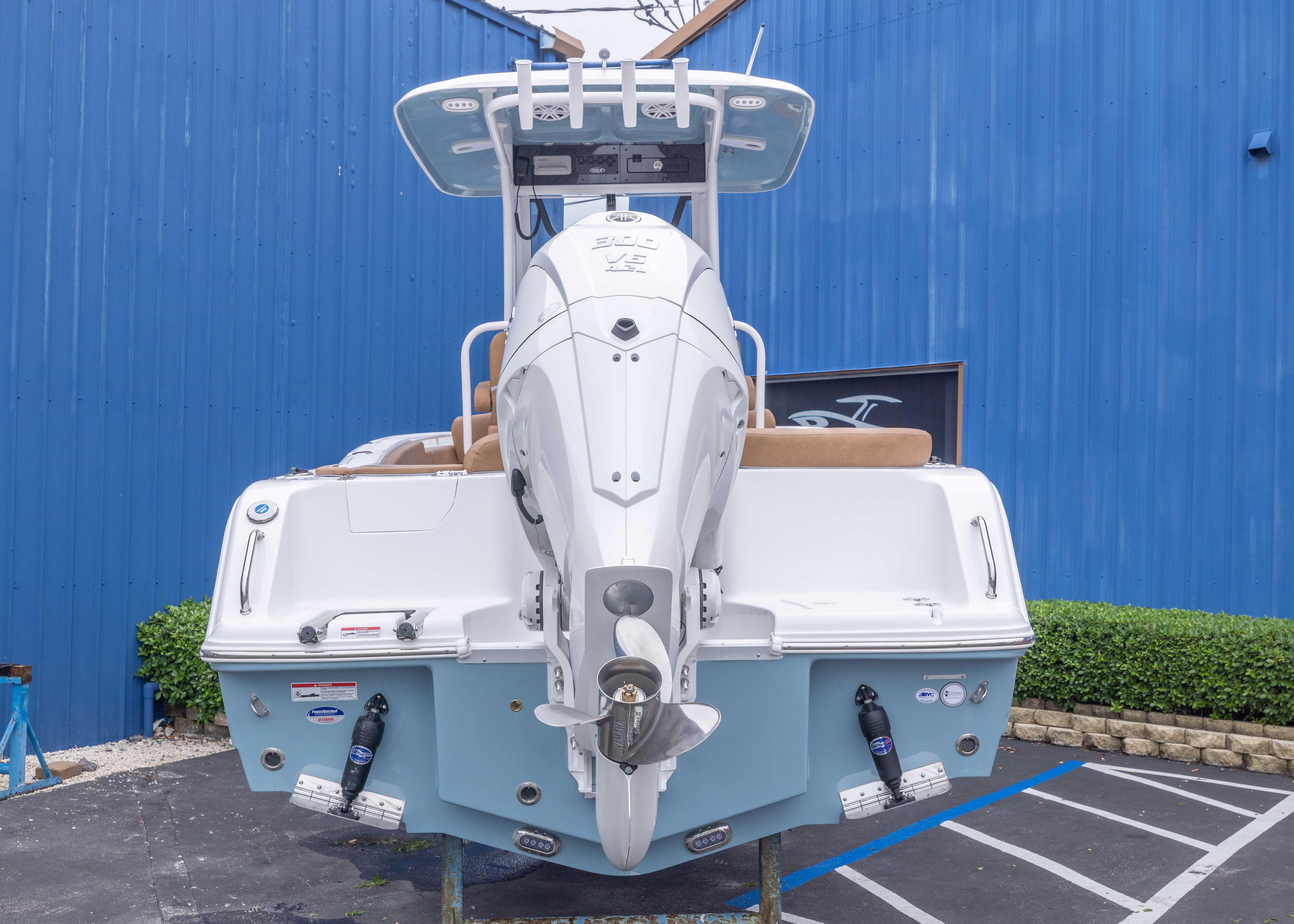 2026-sea-hunt-ultra-245-se-power-9829689-20250606091256135-1_XLARGE