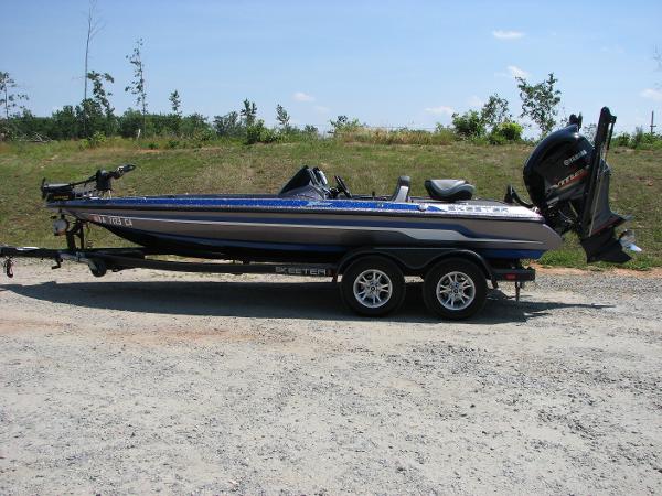 2017 Skeeter boat for sale, model of the boat is ZX225 & Image # 10 of 16