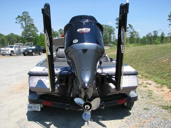 2017 Skeeter boat for sale, model of the boat is ZX225 & Image # 11 of 16