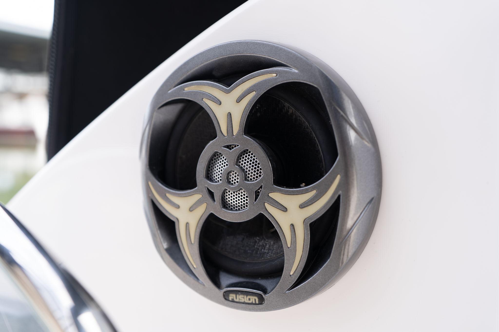2015-regal-28-express-power-9739694-20250403194932003-1_XLARGE