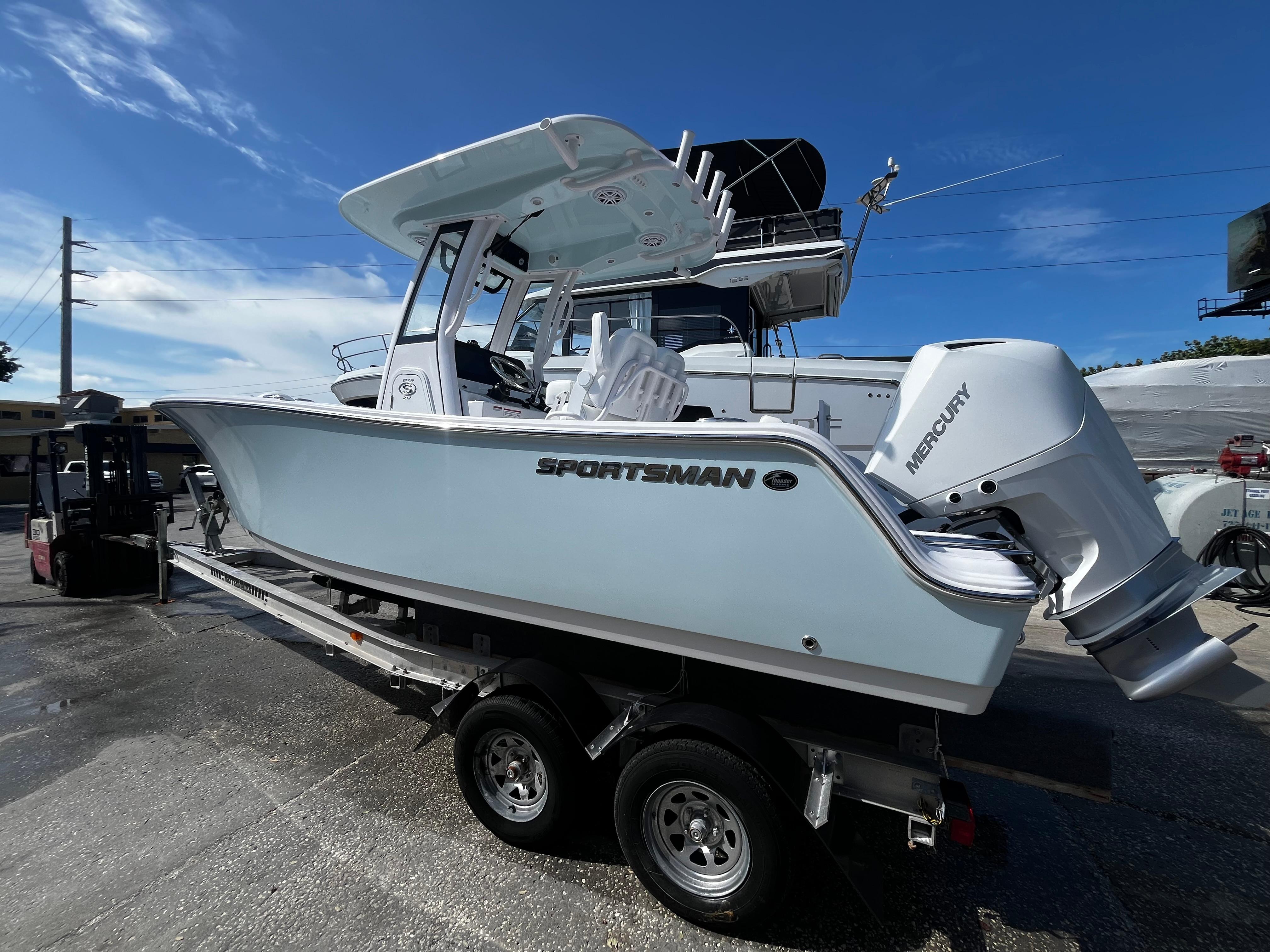 2025 Sportsman Open 212 Center Console-5