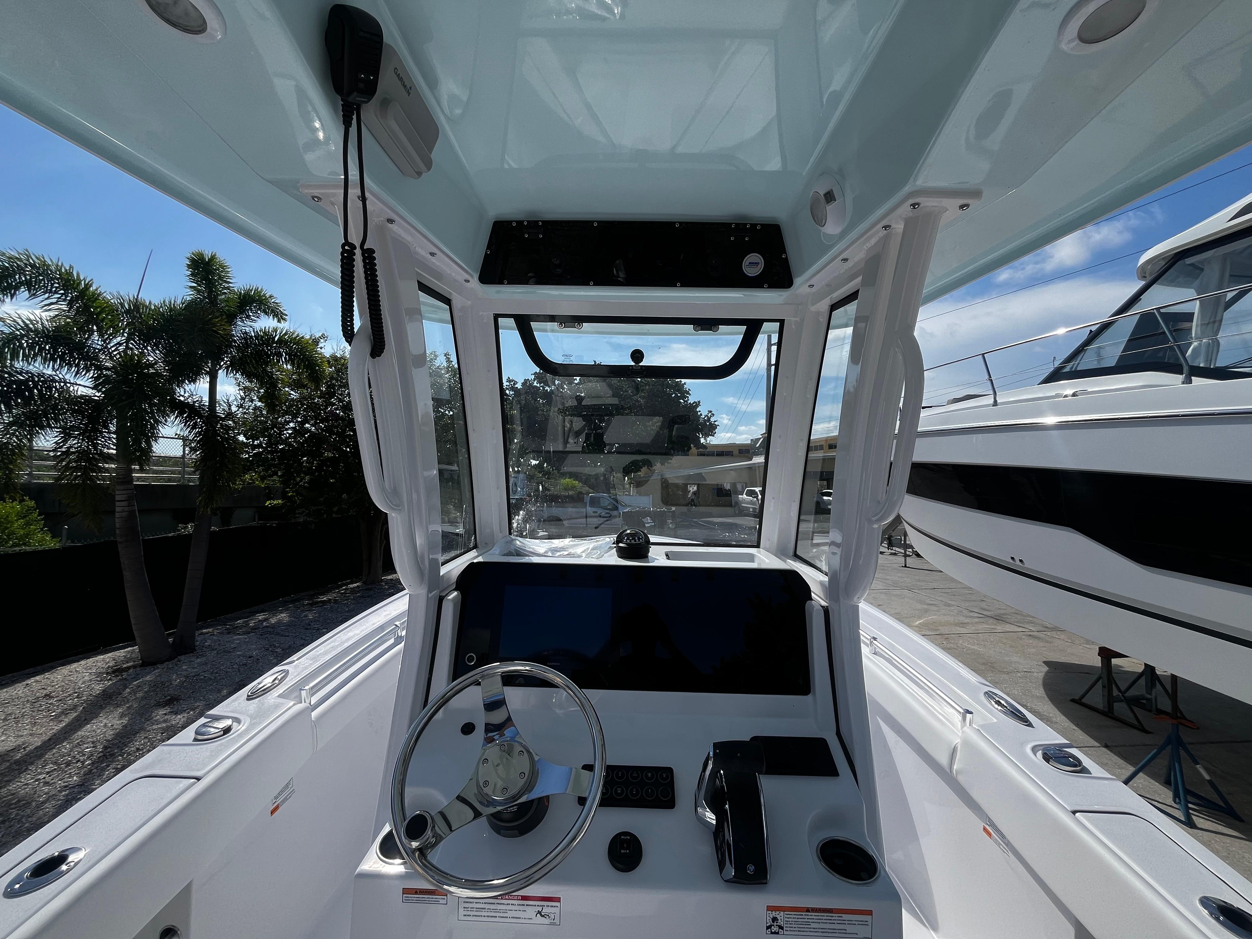2025 Sportsman Open 212 Center Console-13