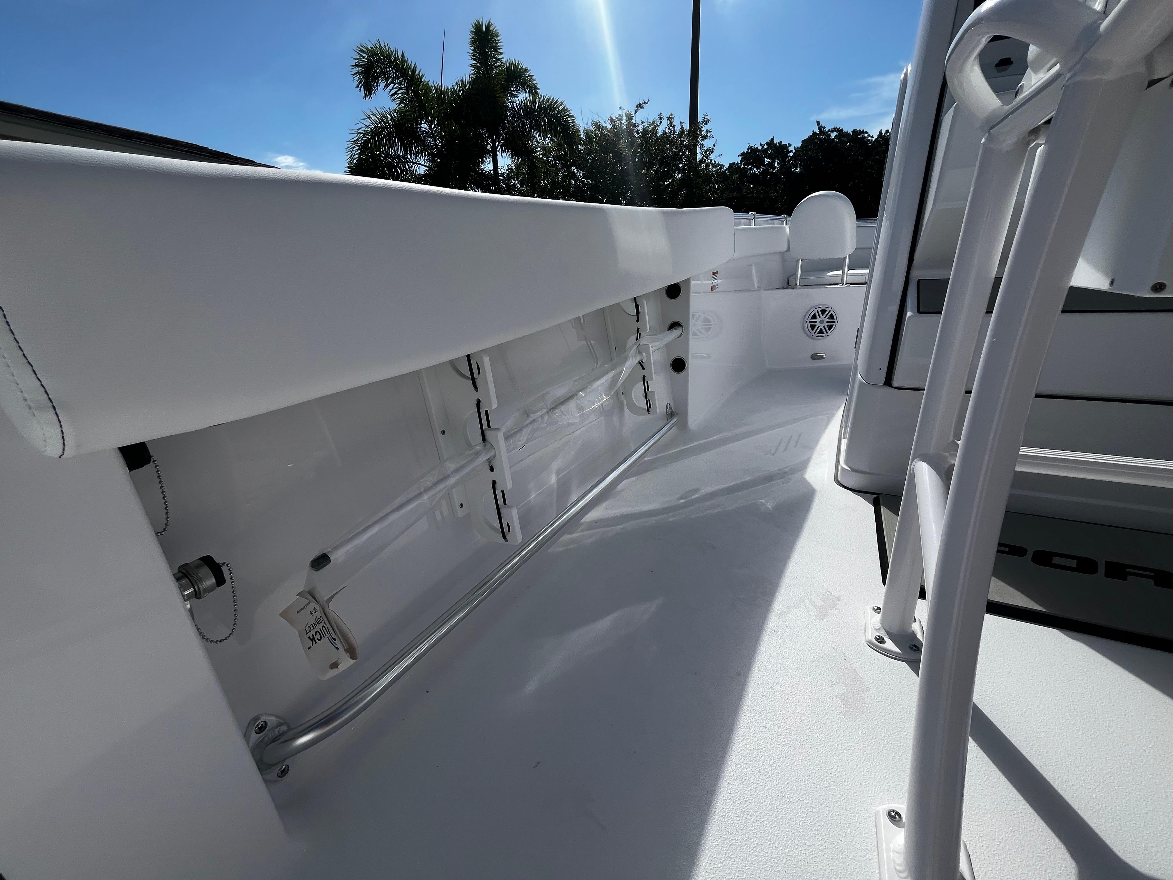 2025 Sportsman Open 212 Center Console-17