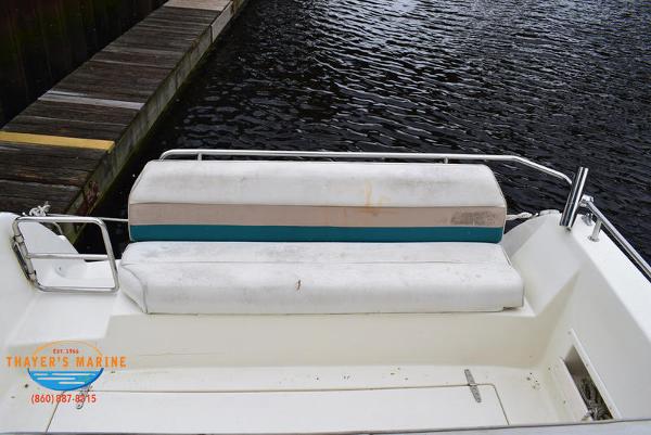 1996 Rinker boat for sale, model of the boat is Fiesta Vee 265 & Image # 41 of 62