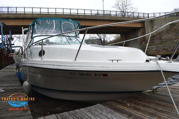1996 Rinker boat for sale, model of the boat is Fiesta Vee 265 & Image # 58 of 62