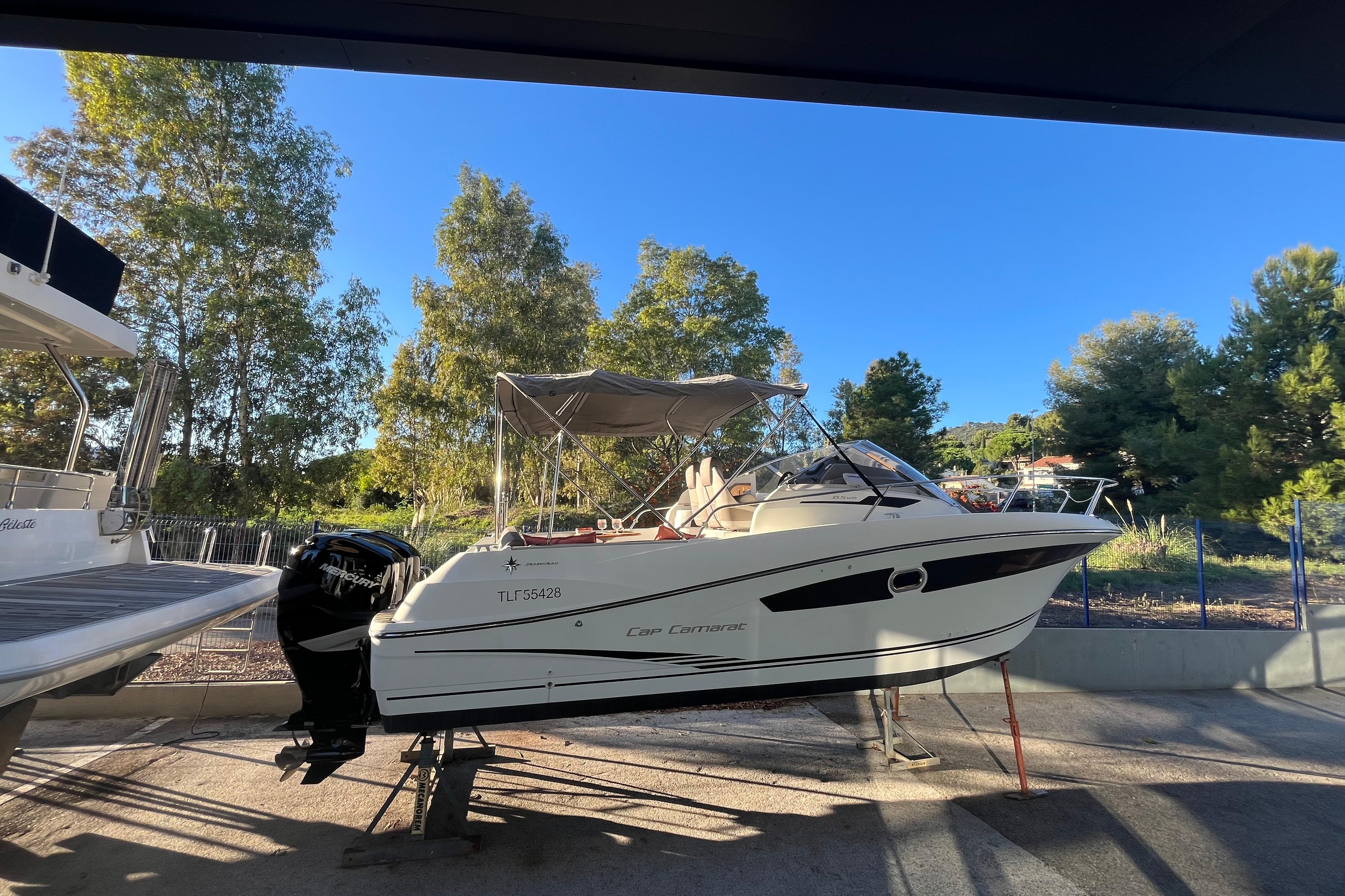 Jeanneau Cap Camarat 8.5 WA