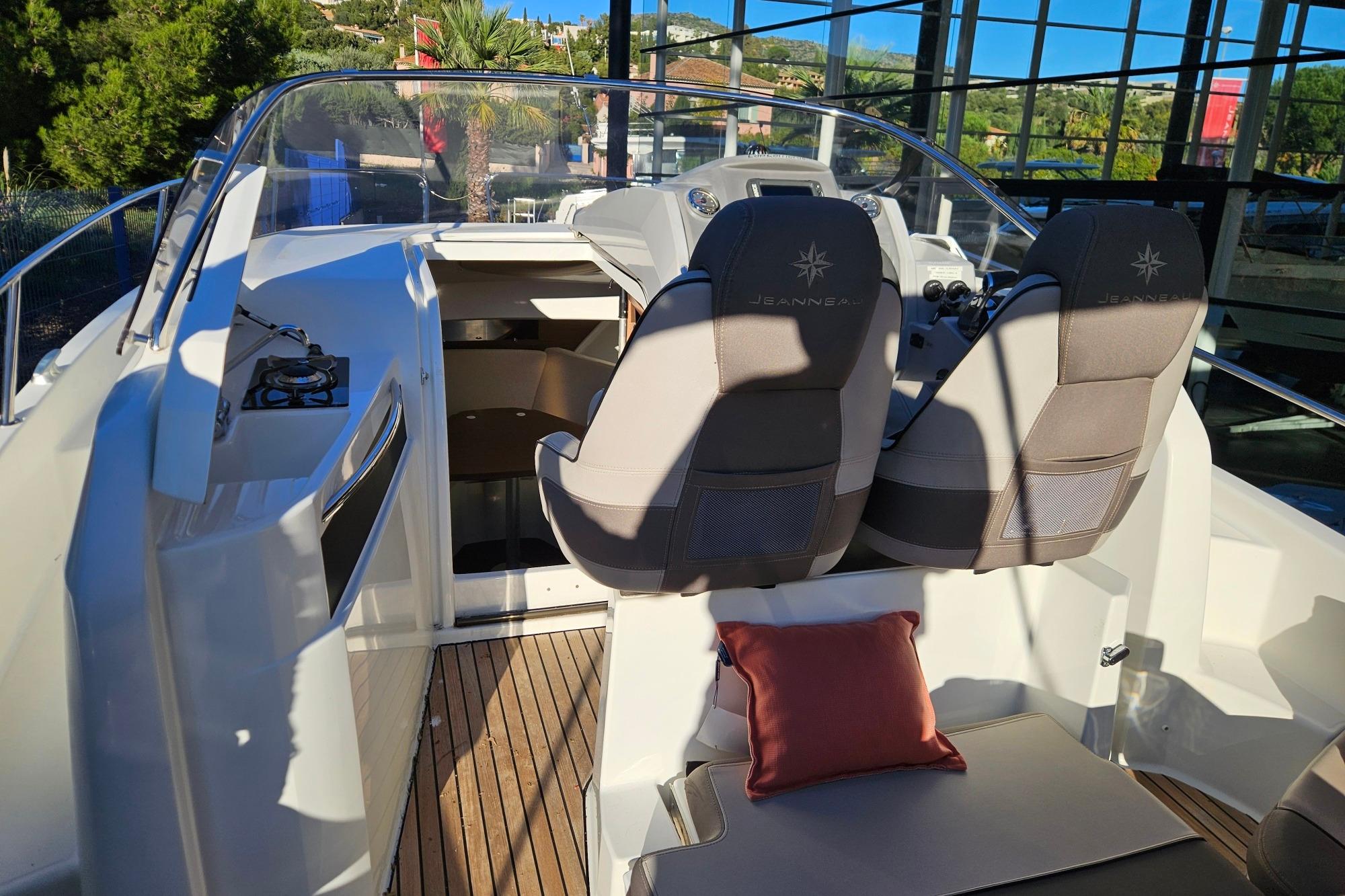 Jeanneau Cap Camarat 8.5 WA