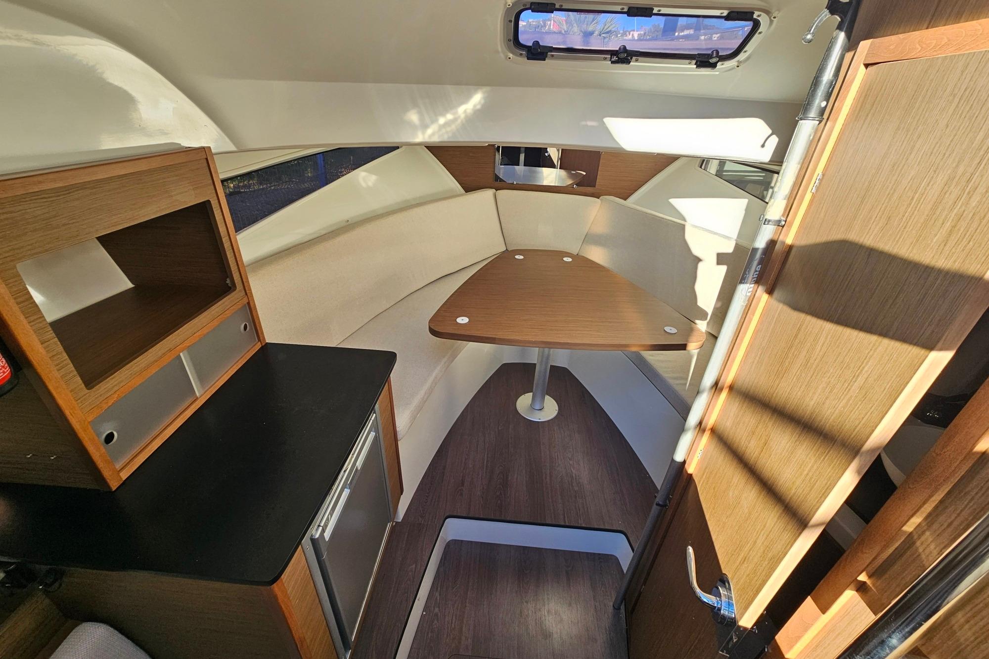 Jeanneau Cap Camarat 8.5 WA