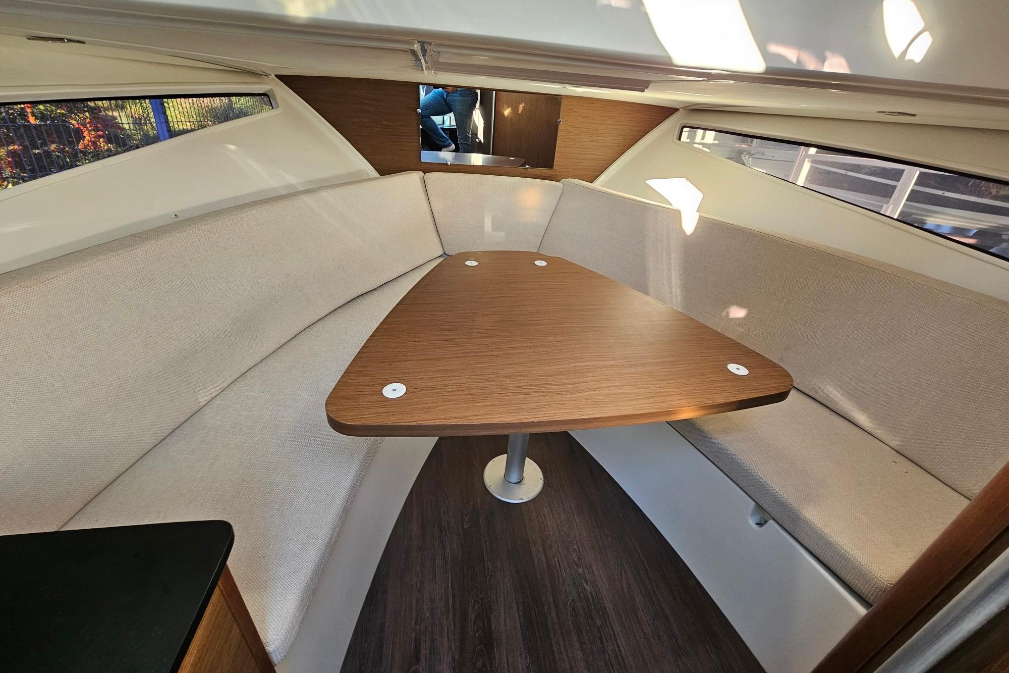 Jeanneau Cap Camarat 8.5 WA