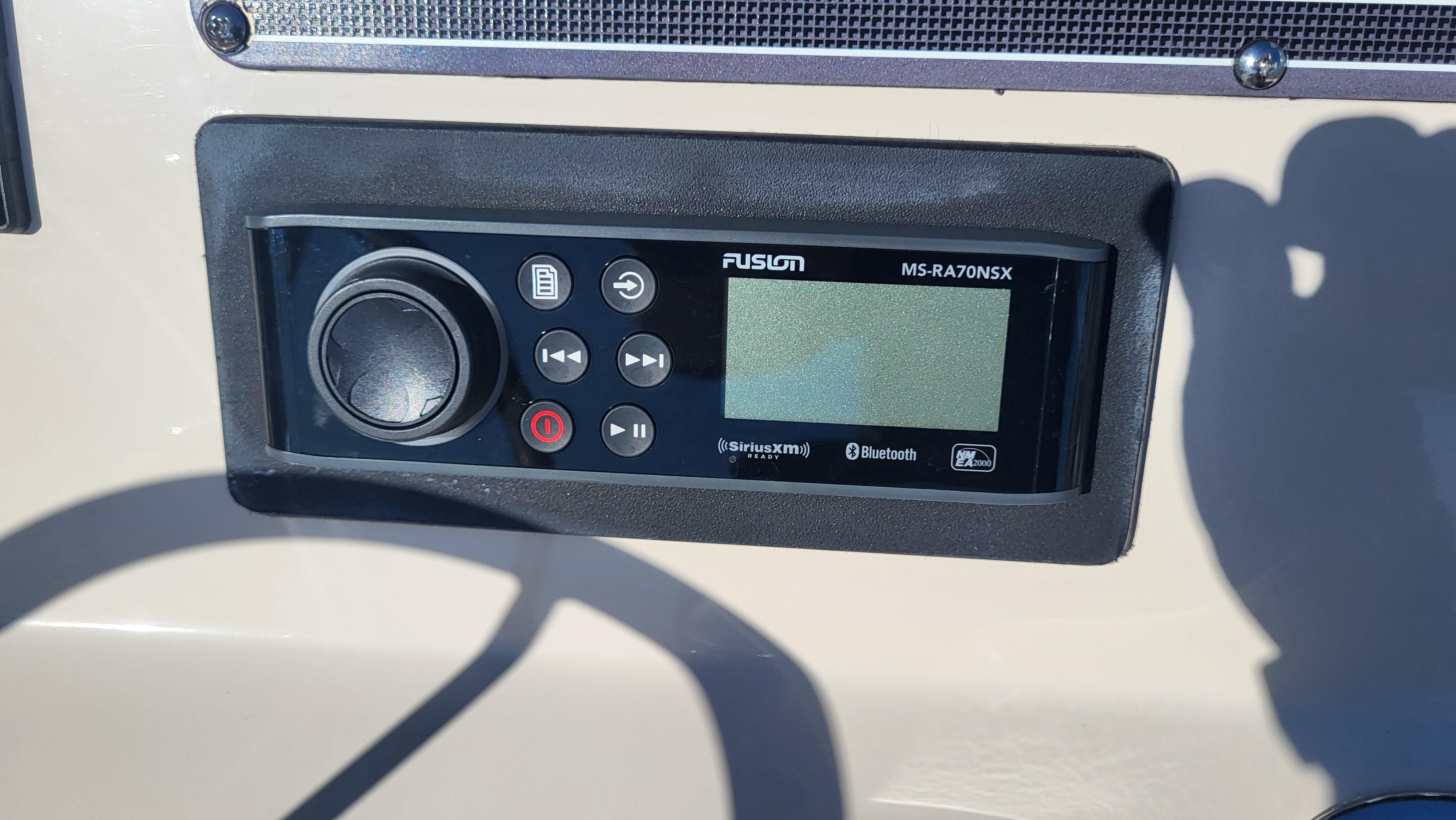 2024-boston-whaler-210-montauk-power-9709701-20250310061808679-1_XLARGE