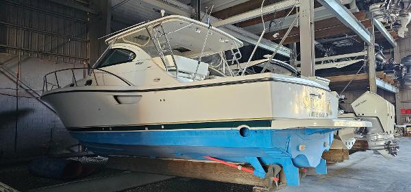 Photo of 2002 Pursuit 39'