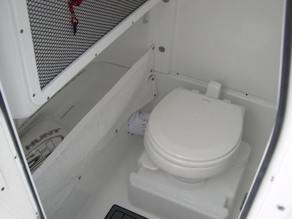 Gamefish 27 Forward Seat Photo 23