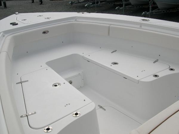 Gamefish 27 Forward Seat Photo 7