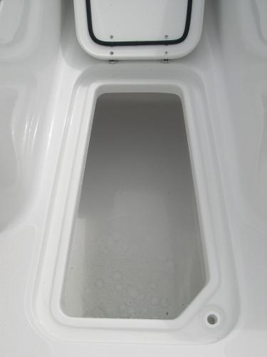 Gamefish 27 Forward Seat Photo 12