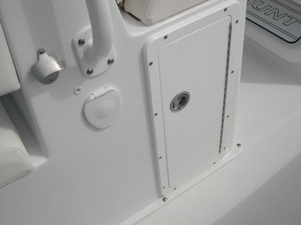 Gamefish 27 Forward Seat Photo 33