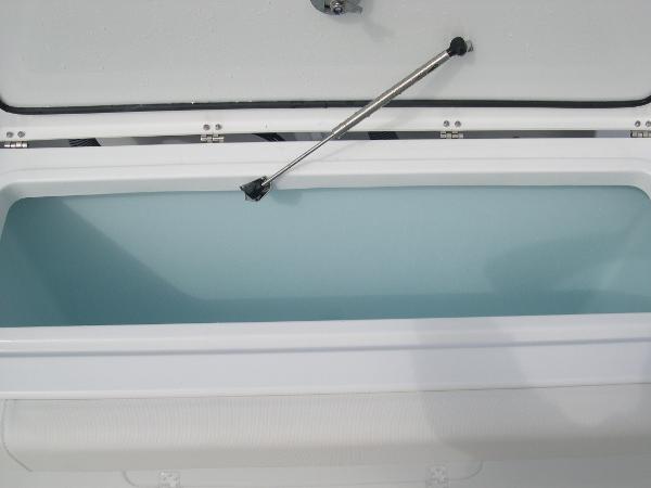 Gamefish 27 Forward Seat Photo 49