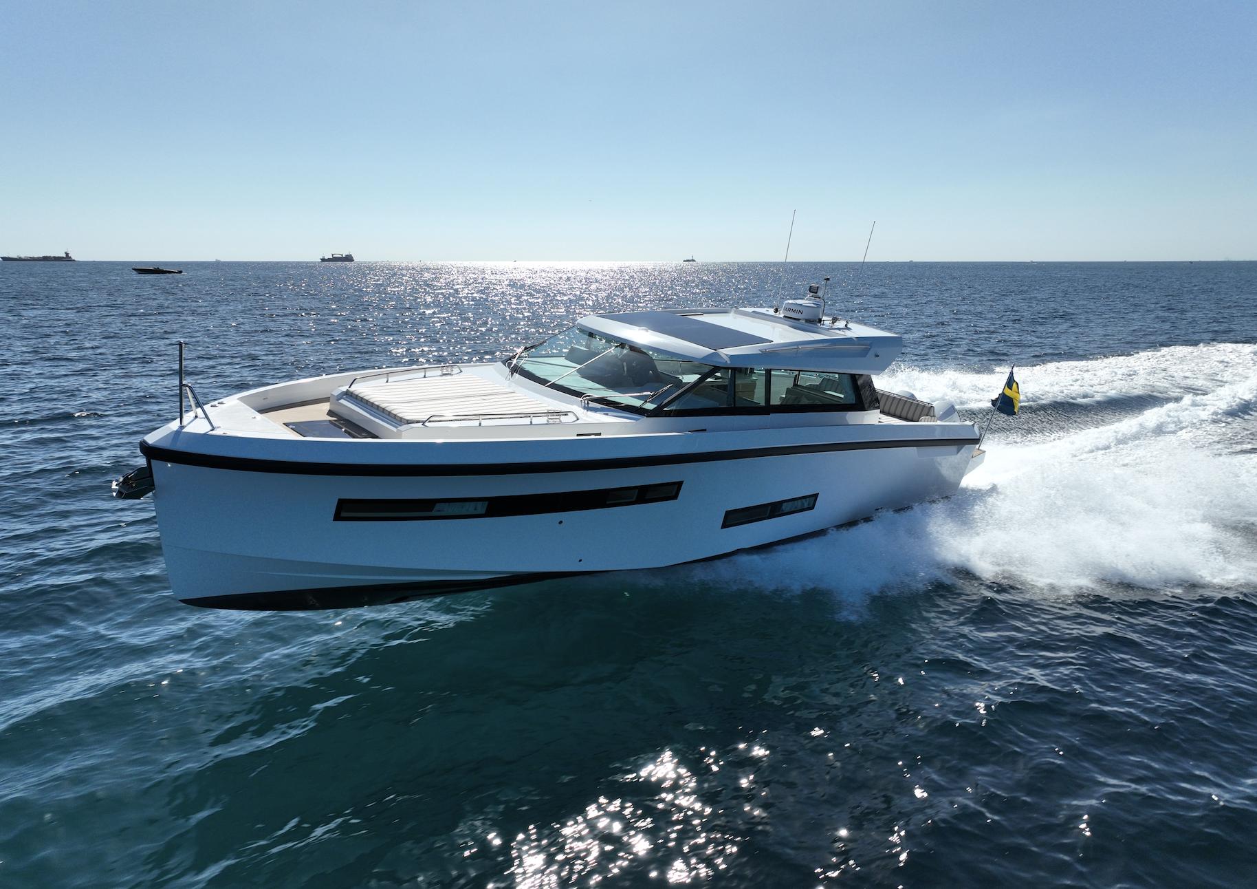 Delta Powerboats-48 Coupe 2025 -FL-US-8739720 | Thumbnail