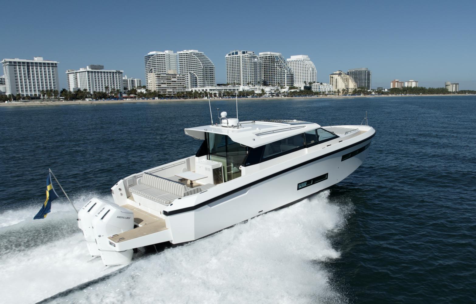 Delta Powerboats-48 Coupe 2025 -FL-US-8739720 | Thumbnail