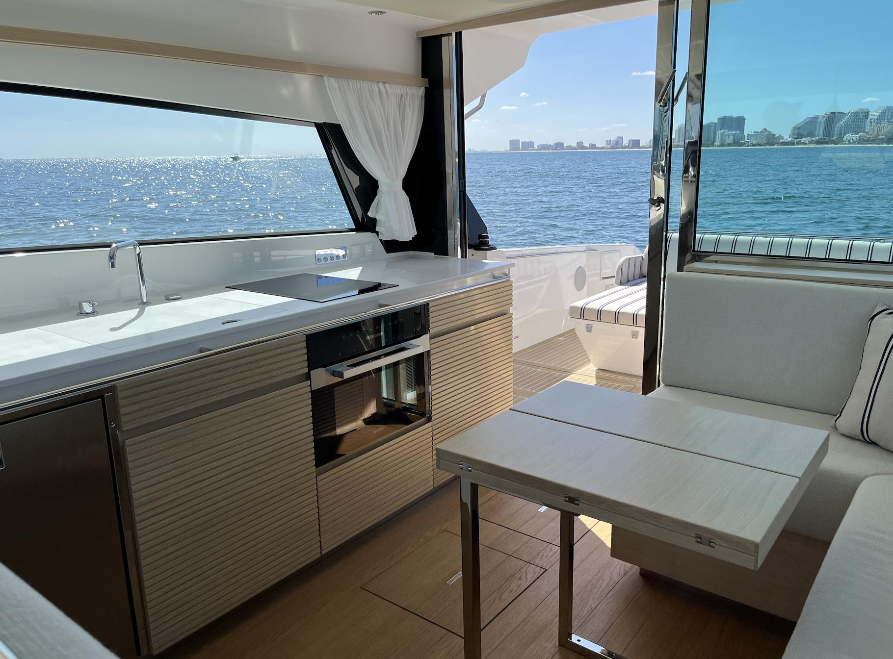 Delta Powerboats-48 Coupe 2025 -FL-US-8739720 | Thumbnail