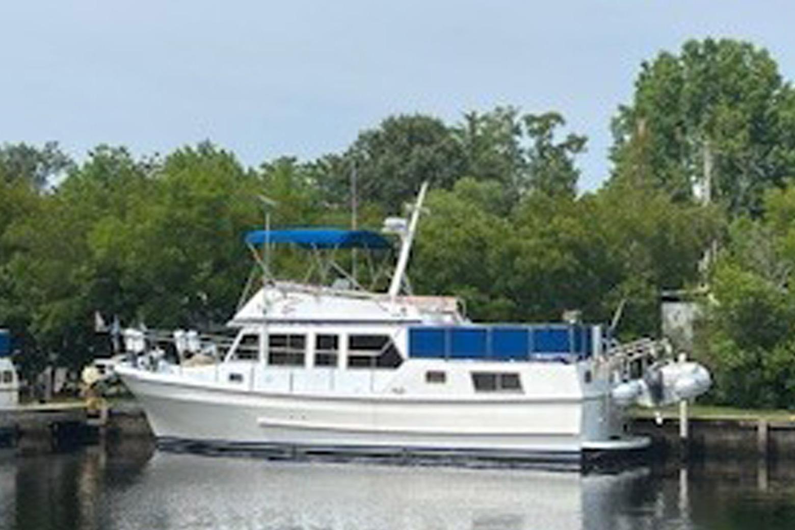1984 Golden Star 38 Trawler Sunset Magic III