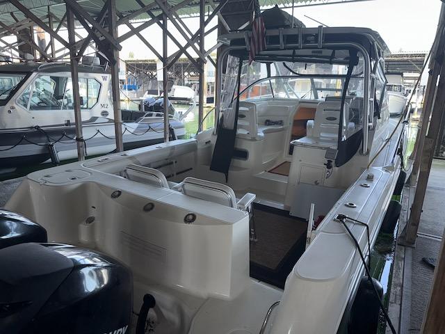 2005-boston-whaler-305-conquest-power-9839721-982614271-0-150620250022-3