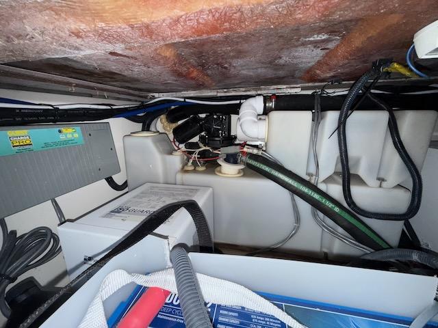 2005-boston-whaler-305-conquest-power-9839721-982614282-0-150620250022-14