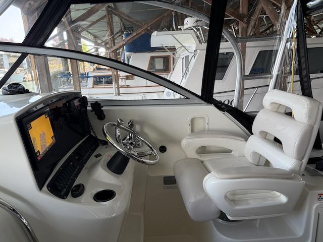 2005-boston-whaler-305-conquest-power-9839721-982614289-0-150620250022-21