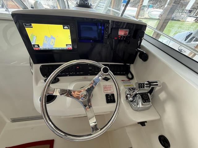 2005-boston-whaler-305-conquest-power-9839721-982614290-0-150620250022-22