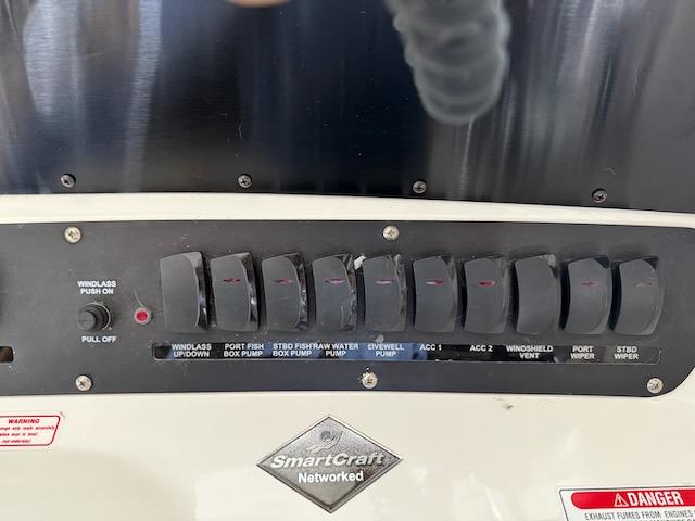 2005-boston-whaler-305-conquest-power-9839721-982614292-0-150620250022-24