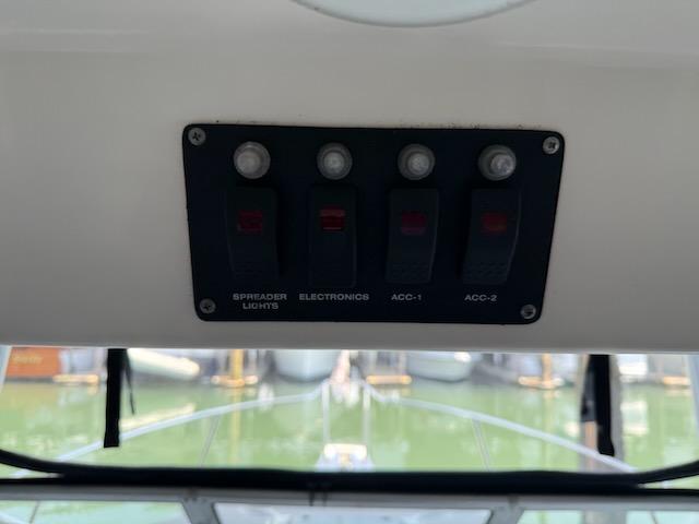 2005-boston-whaler-305-conquest-power-9839721-982614298-0-150620250022-30