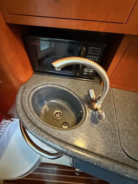 2005-boston-whaler-305-conquest-power-9839721-982614310-0-150620250022-42