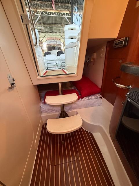 2005-boston-whaler-305-conquest-power-9839721-982614315-0-150620250022-47