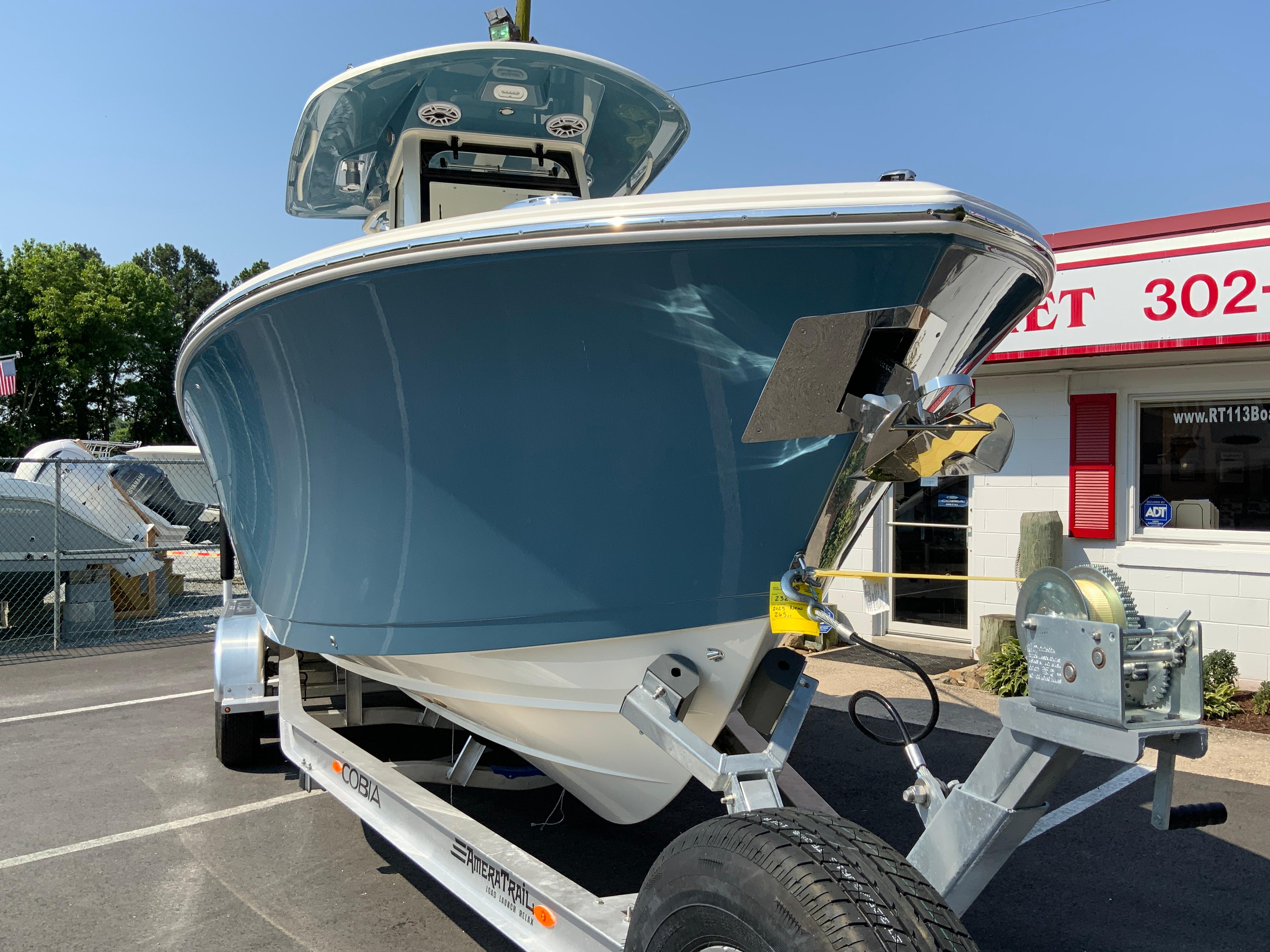 2025 Cobia 265 Center Console-4