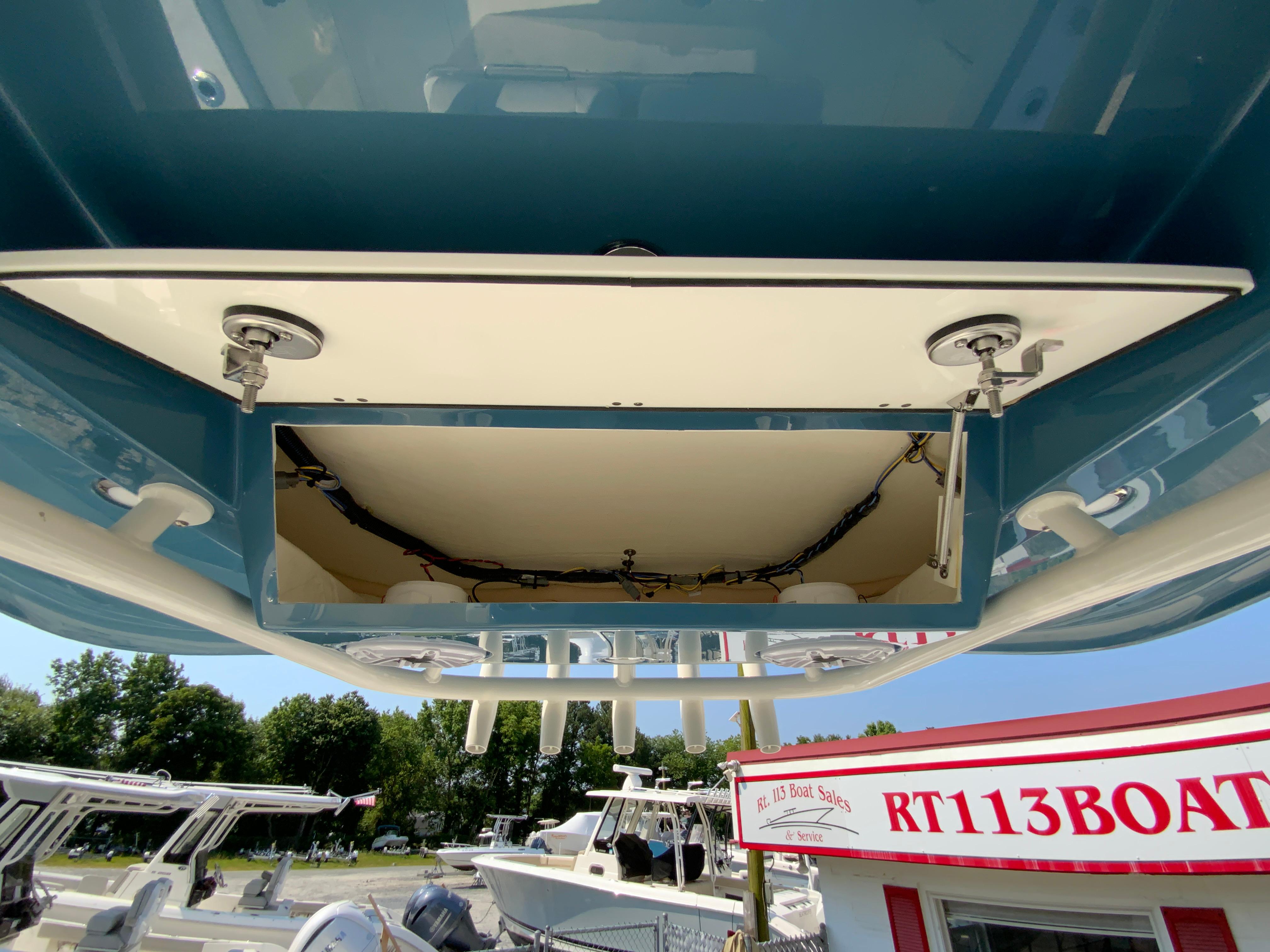 2025 Cobia 265 Center Console-17