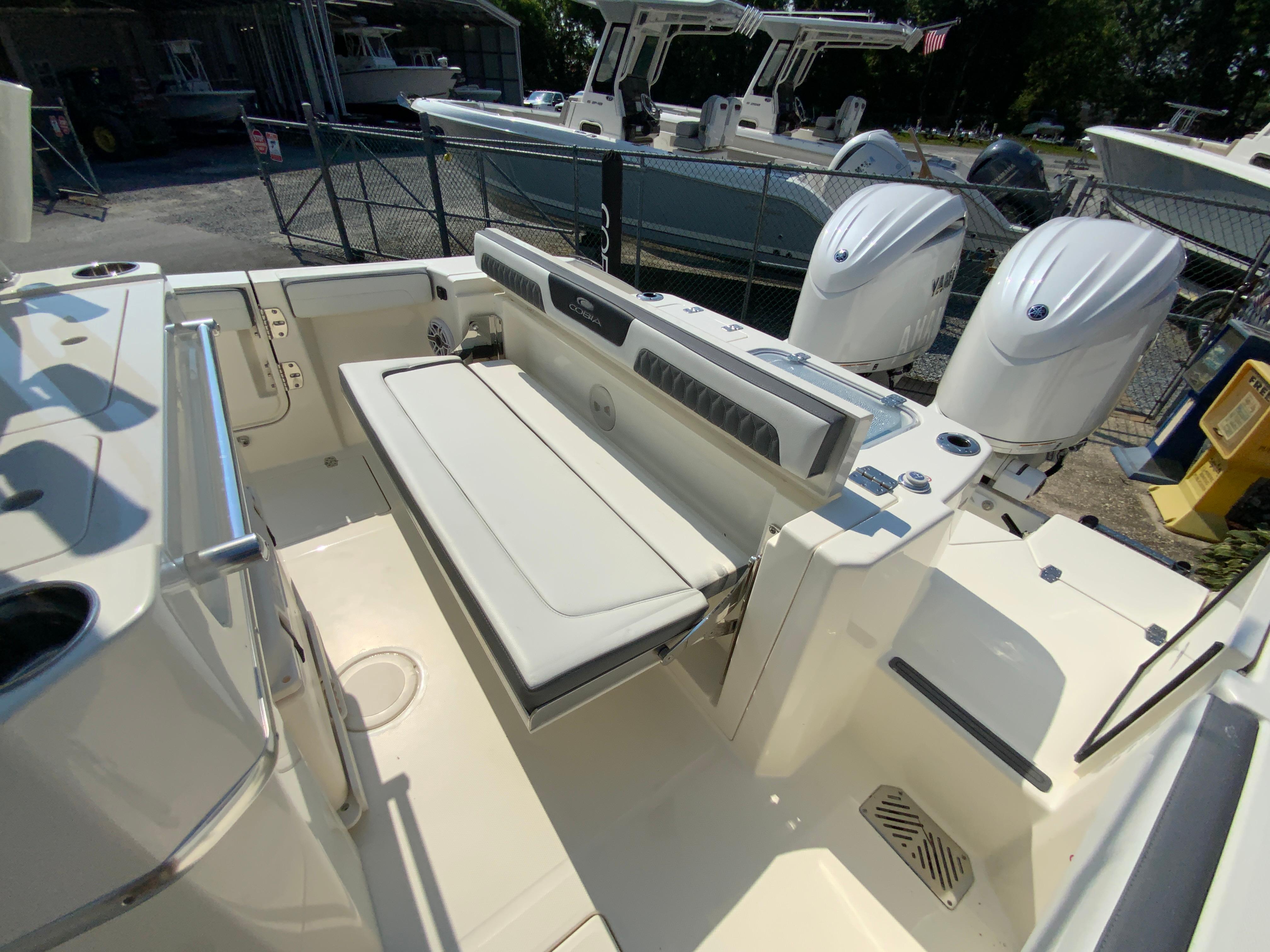 2025 Cobia 265 Center Console-22