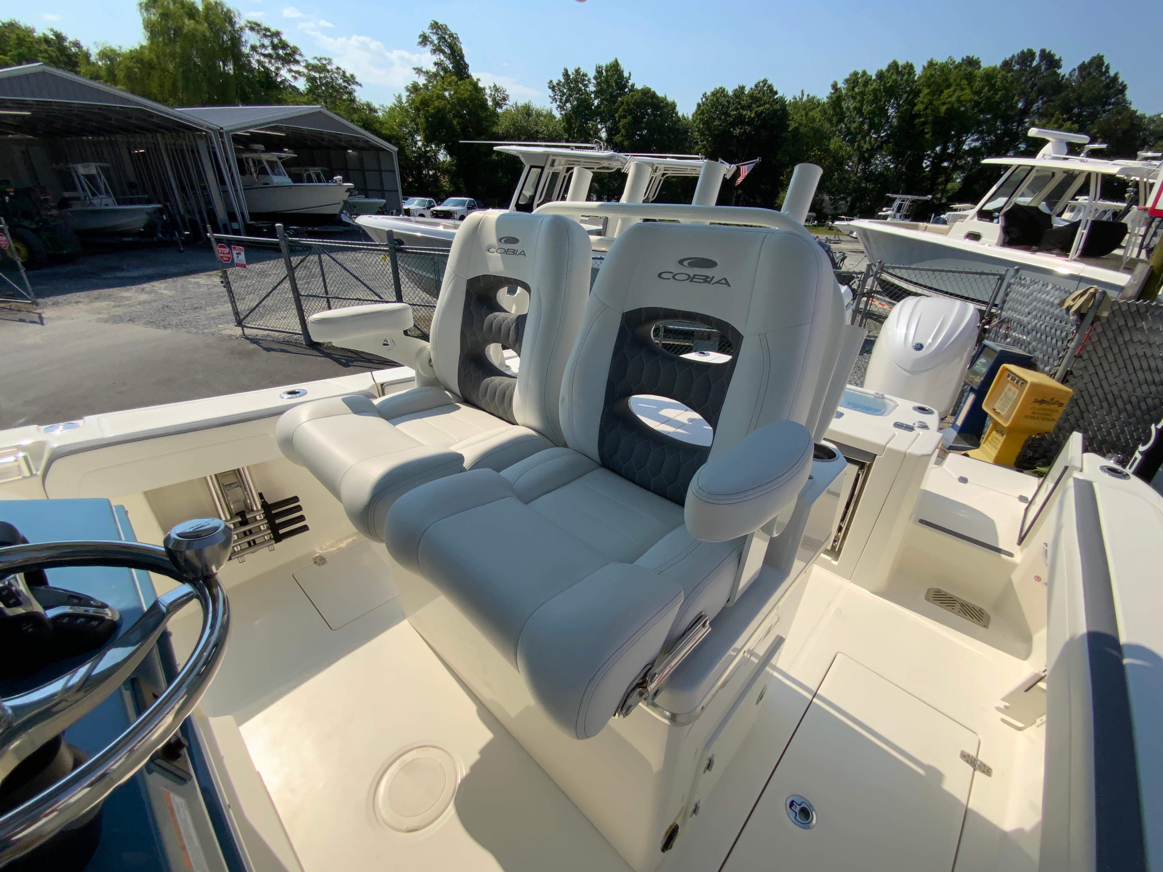 2025 Cobia 265 Center Console-31