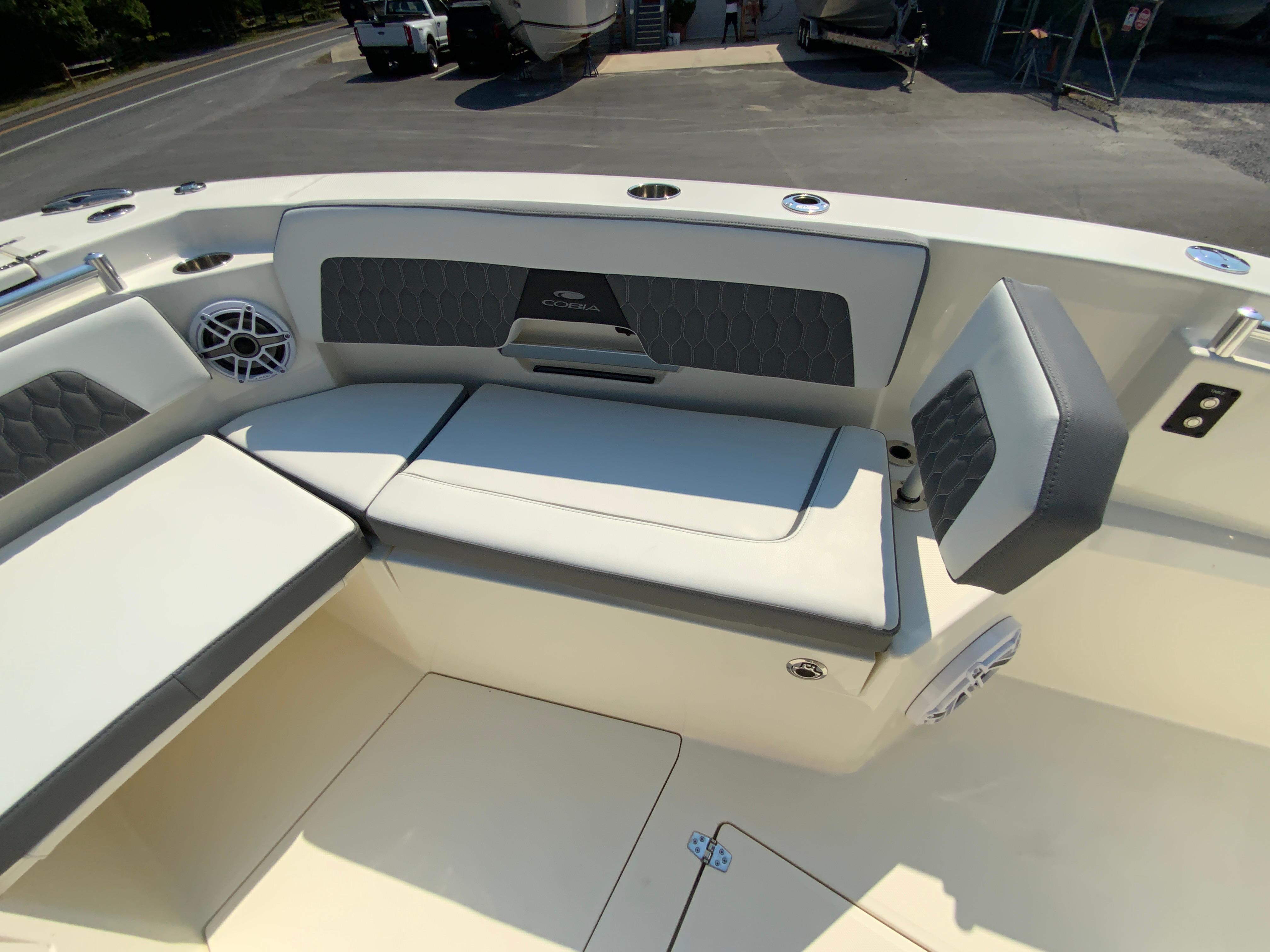 2025 Cobia 265 Center Console-39