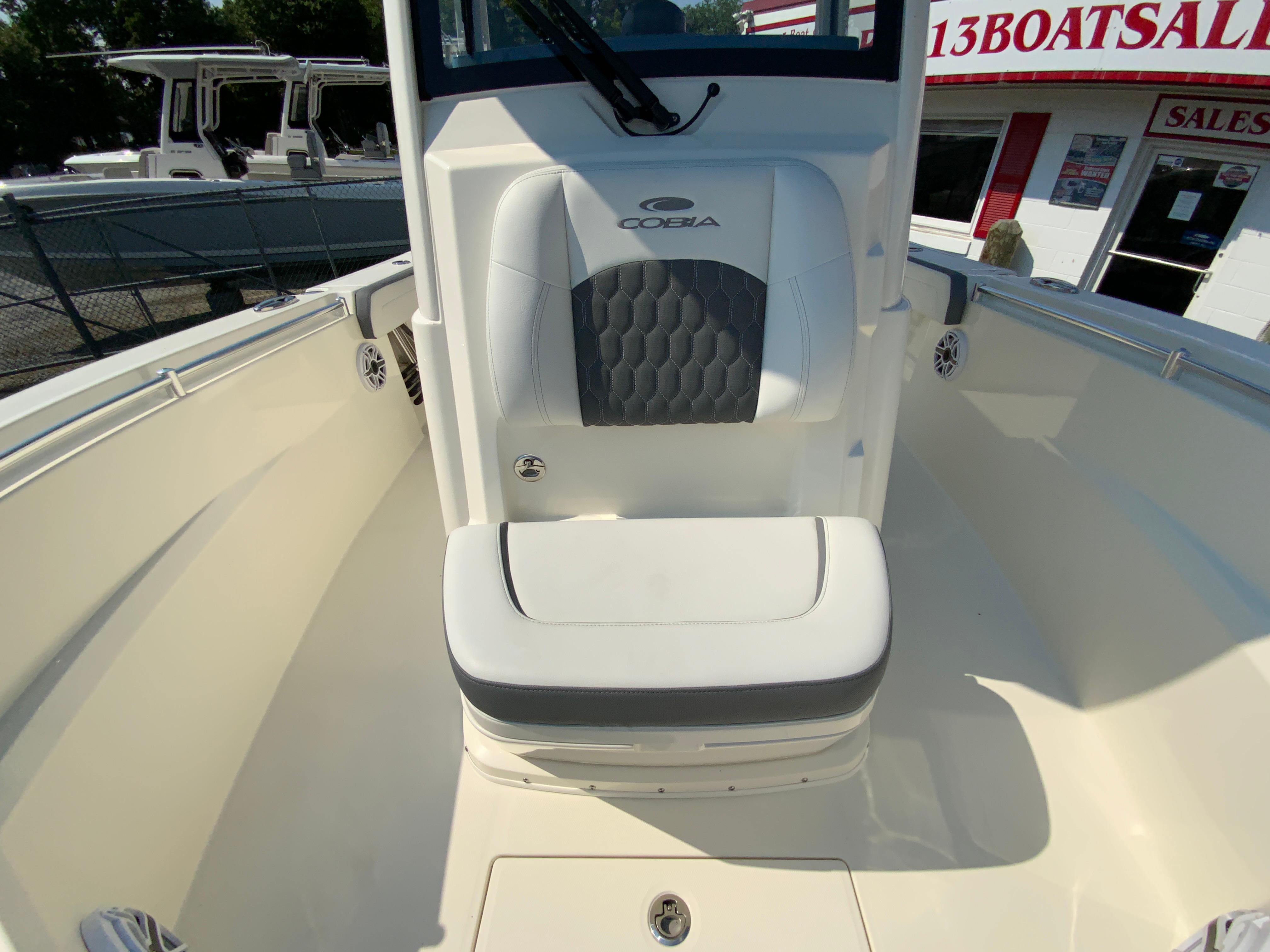 2025 Cobia 265 Center Console-43