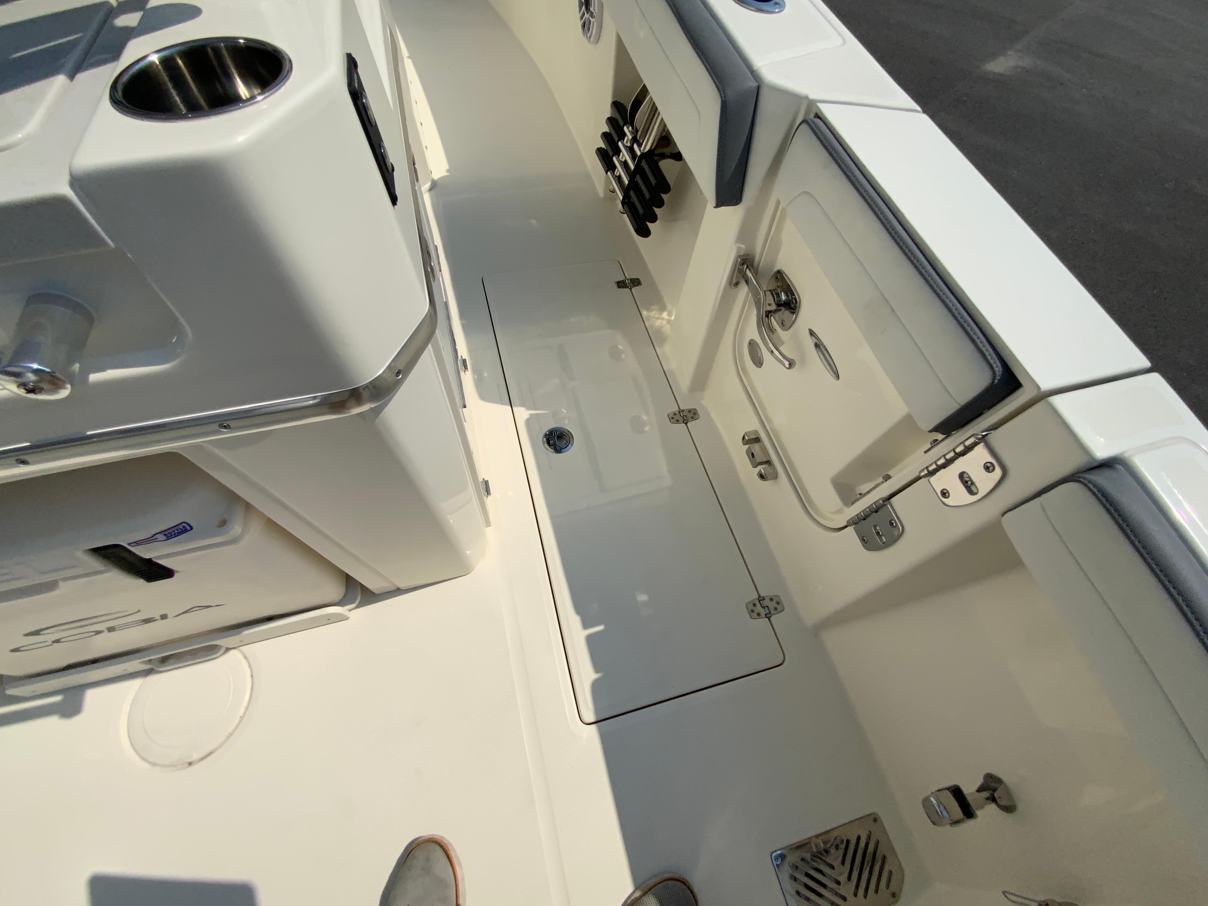 2025 Cobia 265 Center Console-55