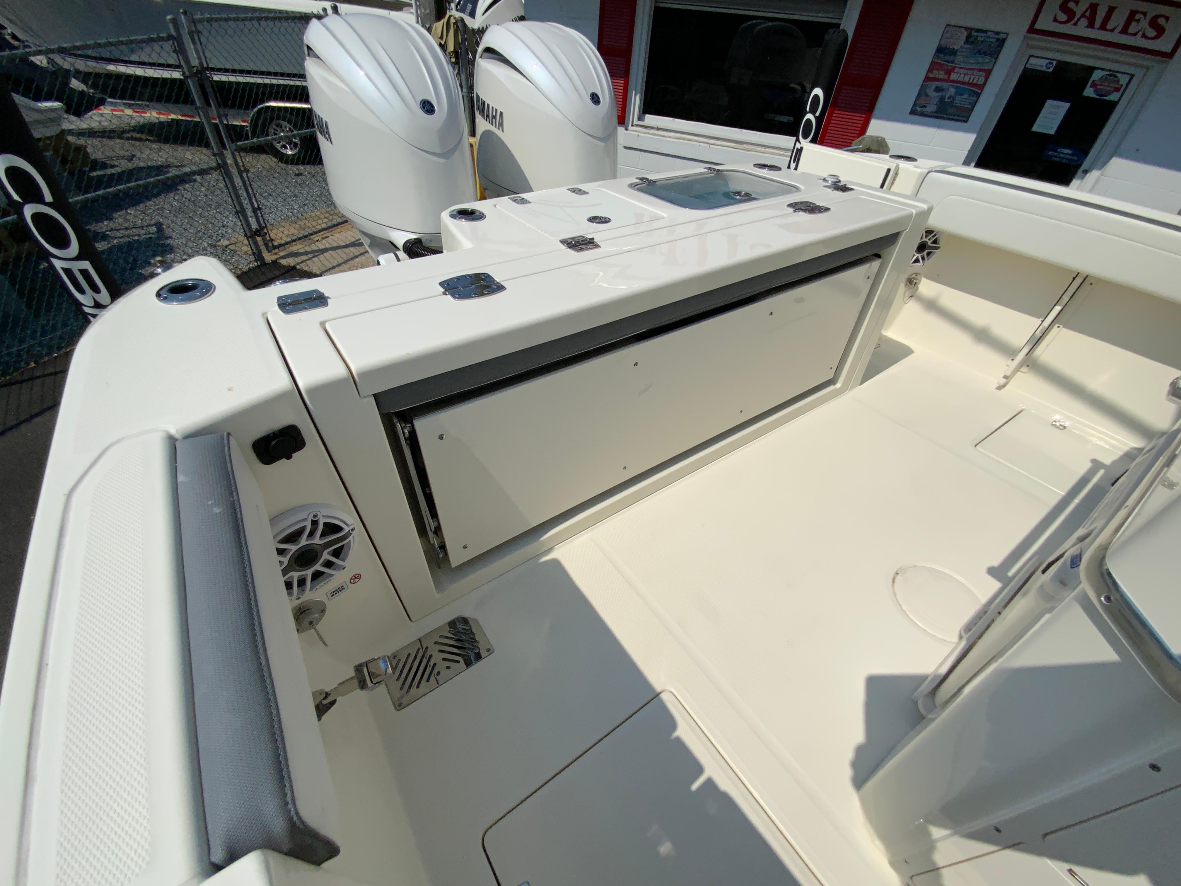 2025 Cobia 265 Center Console-57