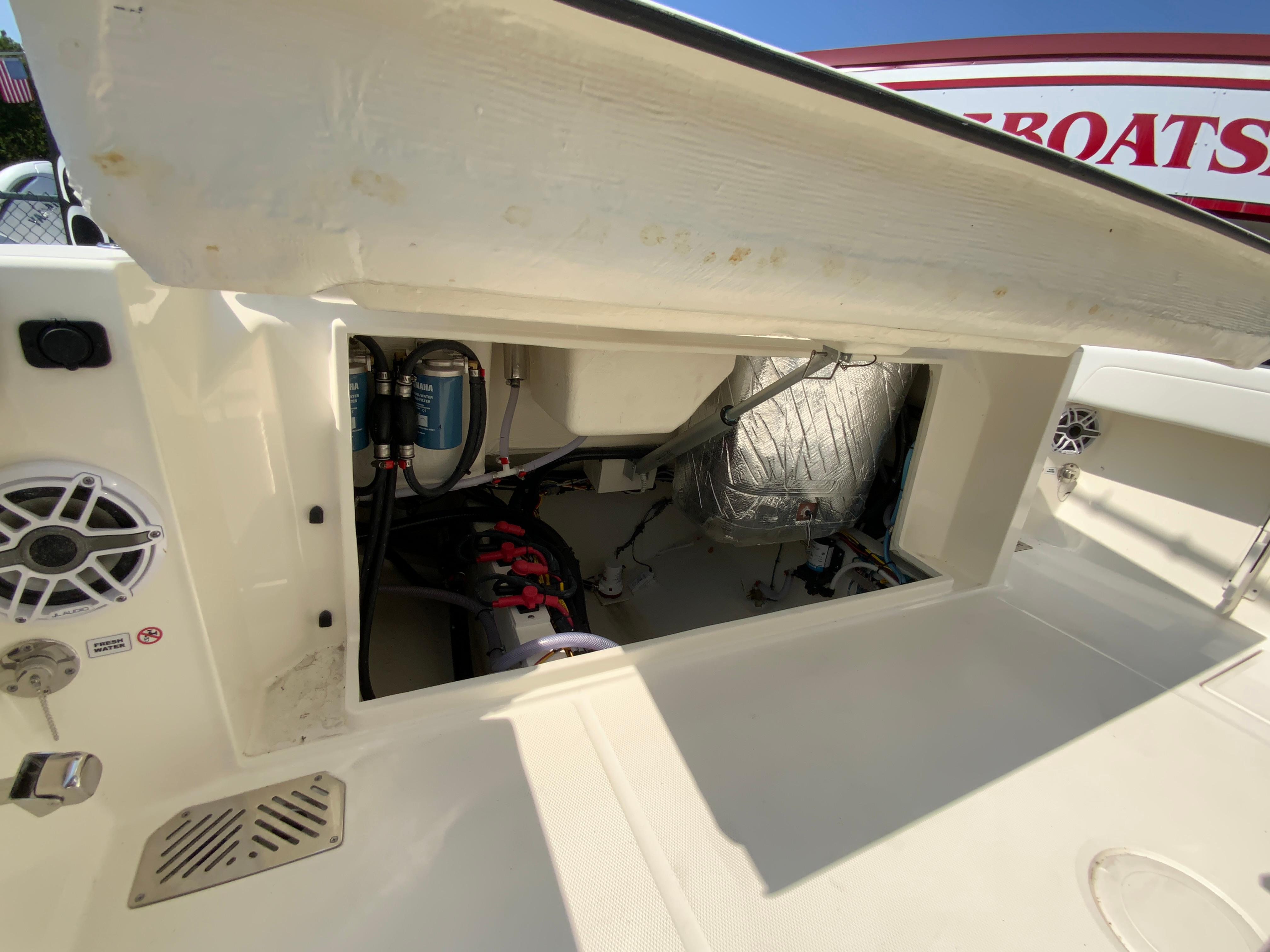 2025 Cobia 265 Center Console-58